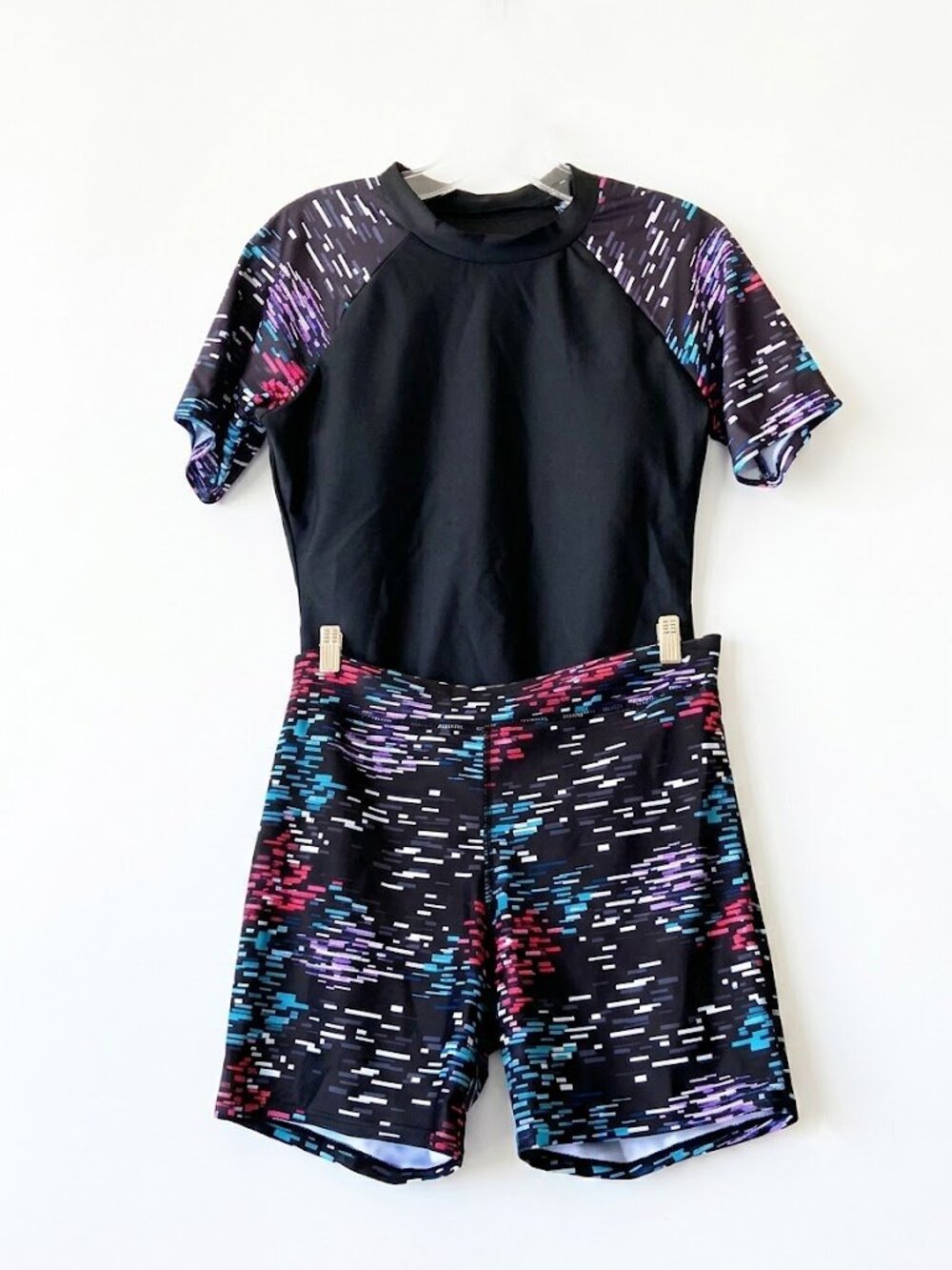 2-Piece Swimsuit Set Rash Guard & Swim Shorts | Women’s L | NWOT